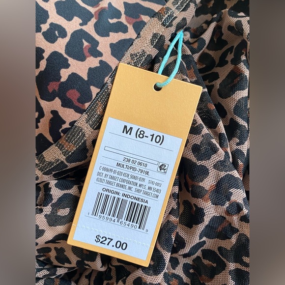 New Cheetah Swim Top
Medium (8-10)
Brown & Black
Adjustable Straps
Kona Sol - Picture 6 of 7